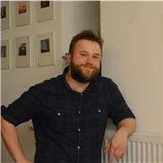 Étudiant de master à distance (en anglais) avec 8 ans d'expérience d'enseignement, je m'adapte aux besoins de mes étudiants et travaille d'une façon relaxe et variée pour mener un apprentissage avec le maximum de bénéfices !